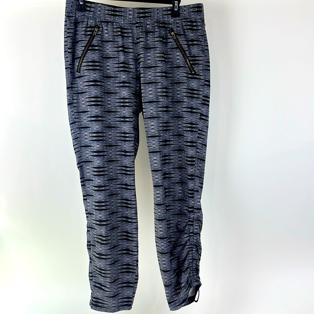 Athleta Ariel Aspire Black and Gray Pants